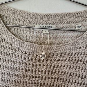 Beige casual top for summer